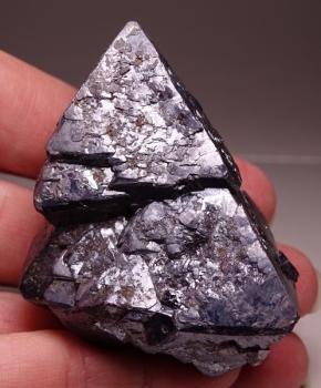 Cuprite from Rubtsovskiy Mine, Altaiskiy Kraj, Siberia, Russia [db_pics/pics/DSC00068.jpg]