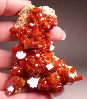 Vanadinite from Mibladen, Morocco [db_pics/pics/DSC04609.jpg]