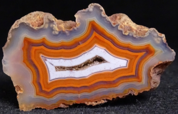 Malawi Agate from Ngabu, Chikwawa S. Region, Malawi, Africa [db_pics/pics/b_DSC09997.jpg]