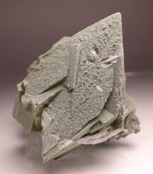Orthoclase with Chlorite from St. Gottard, Switzerland [db_pics/pics/batch_300DSC02435.jpg]